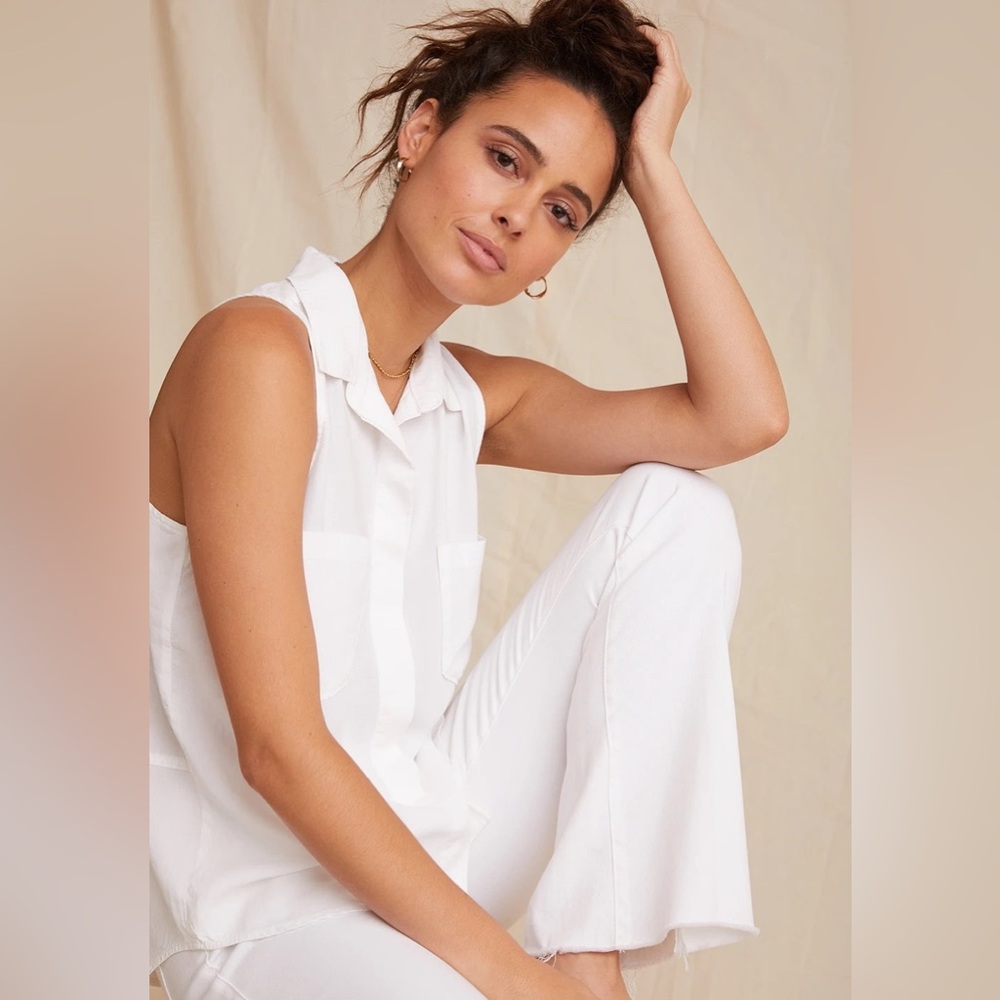 Bella Dahl $110 Split Back Button Down Sleeveless… - image 1